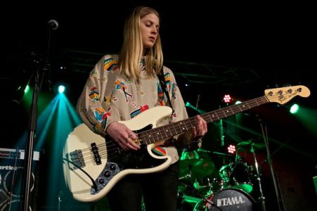 zuzu festevol 16 gaz jones